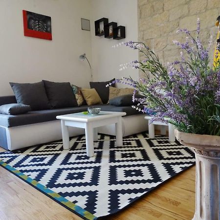 Apartment Naita ซินย์ ภายนอก รูปภาพ
