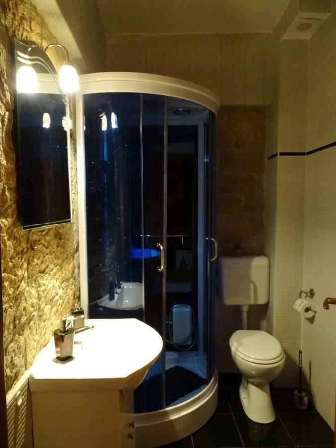 Apartment Naita ซินย์ ภายนอก รูปภาพ